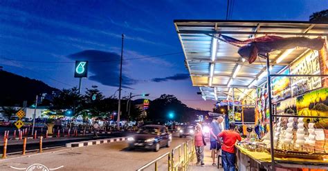 batu ferringhi s daily night market crisp of life penang food