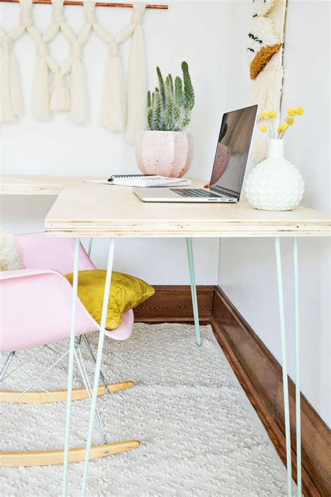 Whether you work from home or in an office, it's hard to work at a messy desk. 25+ Best DIY Desk Ideas and Designs for 2021