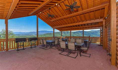 Our cabins in the smoky mountains offer unbelievable mountain views, relaxing covered decks, bubbling outdoor hot tubs. Mountain Top Retreat: Smoky Mountain 12 Bedroom Vacation ...