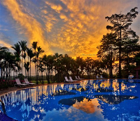 Taiping lake gardens is the closest landmark to taiping golf resort. Taiping Golf Resort Sunset | Saya berada seketika di ...