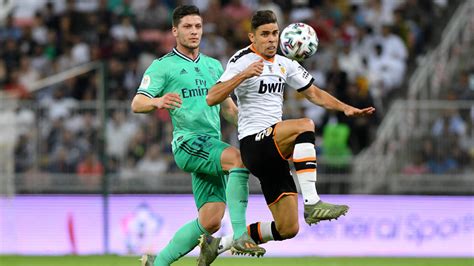 The video stops every 2 seconds. Supercopa de España 2020: Valencia vs Real Madrid: resumen ...