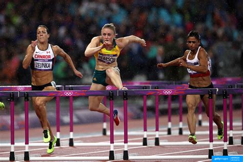 Sally Pearson Australia Winning The Gold Medal In The Womens 100m