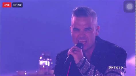 Robbie Williams Let Me Entertain You Untold Youtube