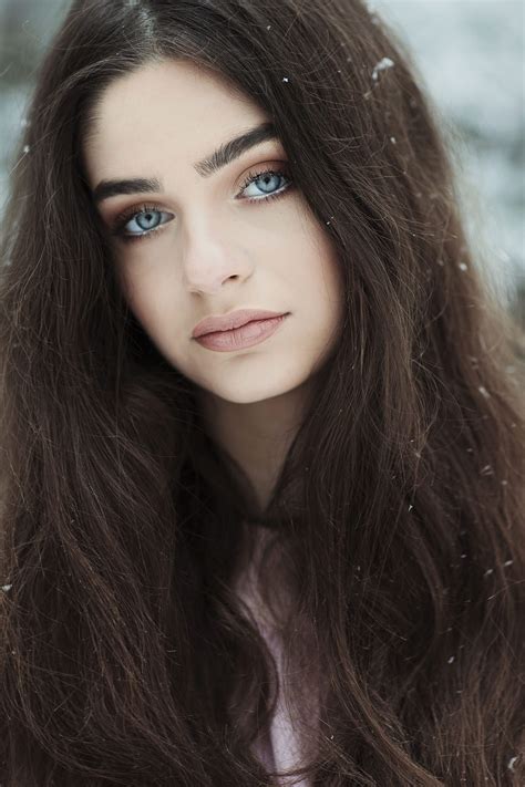 Pin By Kamil Małagocki On Pastel Colors Brown Hair Blue Eyes Brown