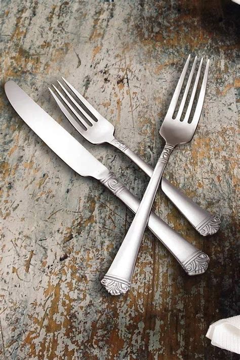 This timeless pattern complements any dinnerware and is perfect for everyday and special occasions alike. Hampton Forge Argent Orfevres New Castle 75-Piece Flatware ...