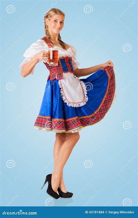 Junge Sexy Oktoberfest Frau Stockfoto Bild Von Bier Dirndl 42781884