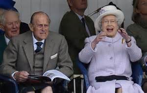 Dabei gehe es um vorsichtsmaßnahmen seines arztes. Queen and Prince Philip pictured for the first time after ...