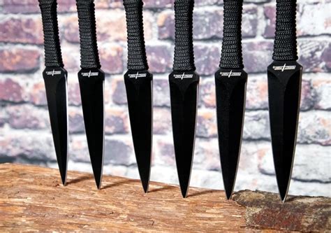 A Beginners Guide To Use Throwing Knives Throwing Knives