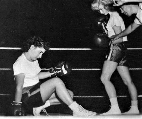 Pin By Rob Zierhopher On Womens Boxing Women Boxing Concert Women