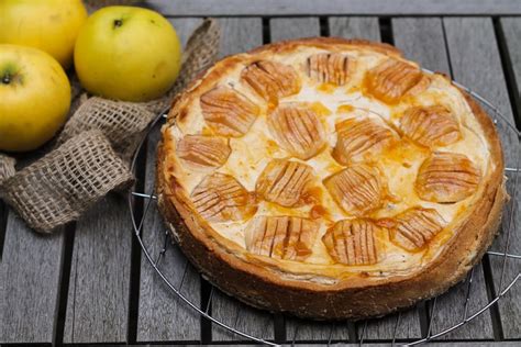 Mit diesem rezept gelingt euch der nordfriesische kuchenklassiker! Apfel-Schmand-Kuchen - Küchentante