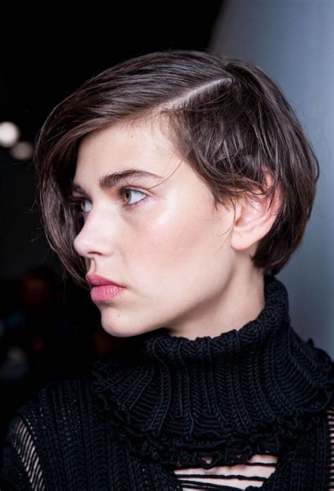 Get inspired and informed with our huge list of 23 different hairstyles for women. 21 Side Part Short Hairstyles For Women | Hairdo Hairstyle