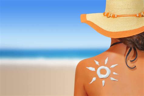 danger your toxic sunscreen could be causing skin cancer here s what you need to know