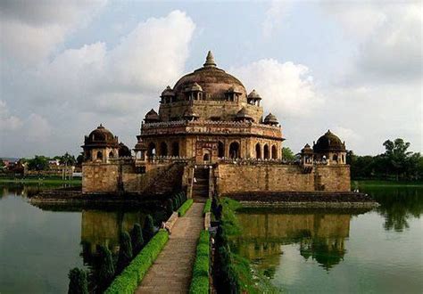 Tomb Of Sher Shah Suri ‪‎bihar‬ ‪‎india‬ Tourist Places Mughal