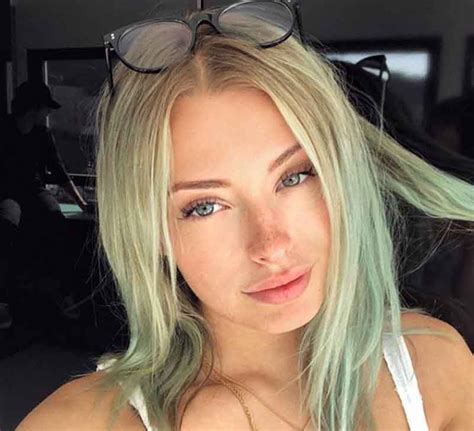 Top Facts You Need To Know About Corinna Kopf Esnackable Green Hair