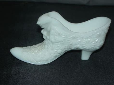 Vintage Fenton Daisy And Button Cat Head Slipper Shoe Milk Carnival Glass Ebay