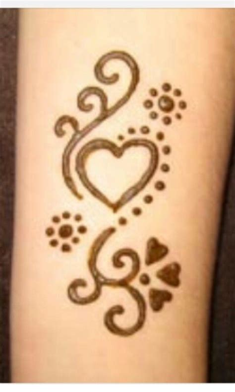 Beautiful Simple Western Henna Design Ideal For Kids Beginner