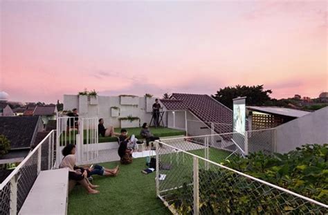 Desain rumah 12x7m 2 lantai dengan 3 kamar+kolam renang. Desain Dan Struktur Rumah Dengan Roof Top Garden Minimalis