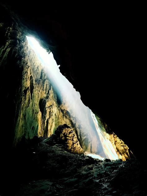 The Last Light Of Day In The Dark Cave Batu Caves Kuala Lumpur Oc