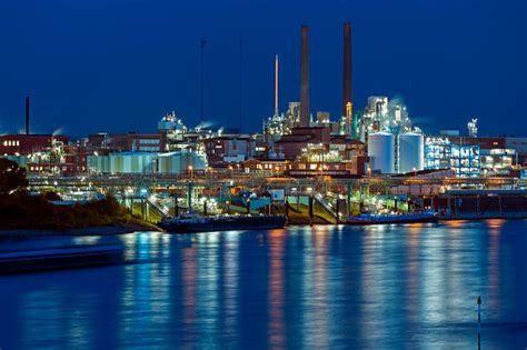 Get leverkusen's weather and area codes, time zone and dst. Chemiepark Leverkusen Stockfoto und mehr Bilder von 2015 ...