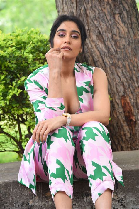Regina Cassandra Hot Stills At Evaru Press Meet South Indian Actress