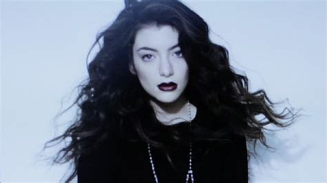 see lorde advise aspiring chart toppers at rolling stone cover shoot rolling stone