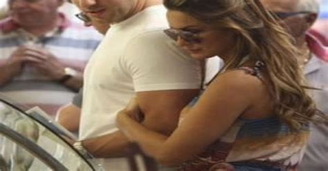 Pregnant Sam Faiers And Paul Knightley Pack In The PDA As They Enjoy