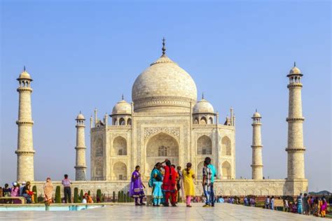 Taj Mahal Mausoleum Stock Editorial Photo © Zeber2010 2408968