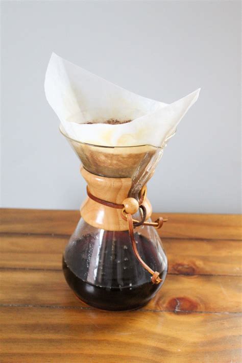 How To Brew Coffee With A Chemex The York Pack Typesofcoffee
