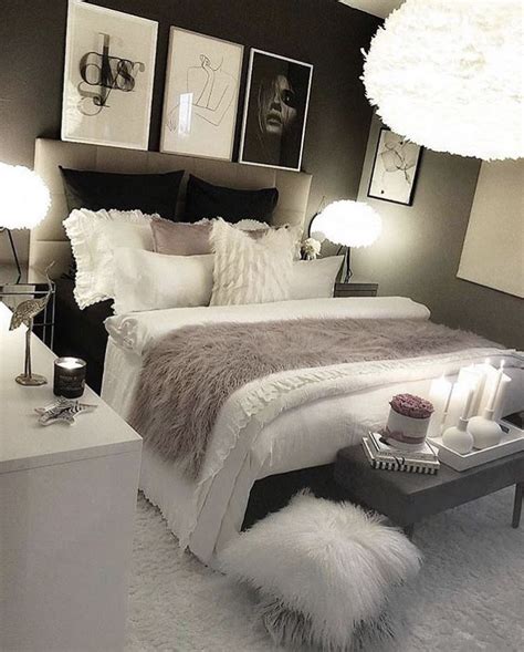Cosy Grey And White Bedroom Bedroom Decor On A Budget Stylish Bedroom
