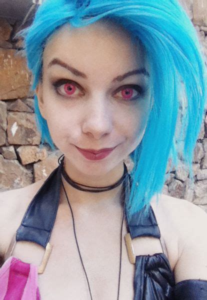jinx selfie by tokkifu on deviantart selfie cosplay deviantart