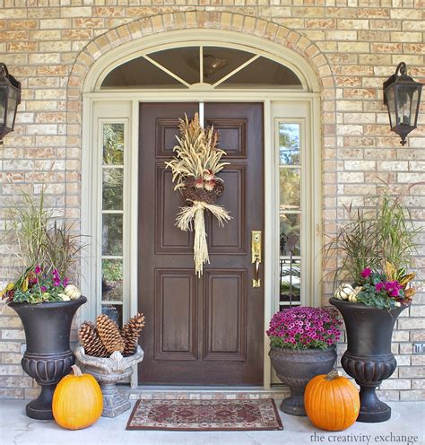 Easy Fall Door Swag Using Dried Naturals