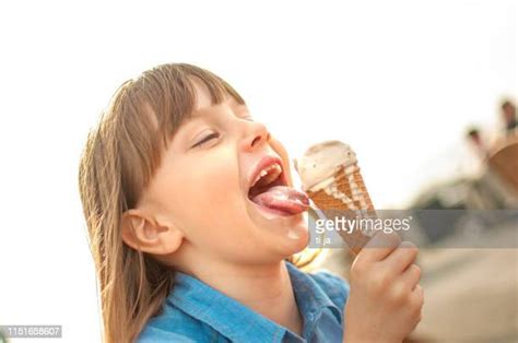 Blonde Girl Licking Photos Et Images De Collection Getty Images