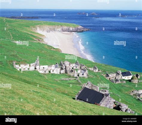 Deserted Village On A Remote Off Shore Irish Island Stock Photo Alamy