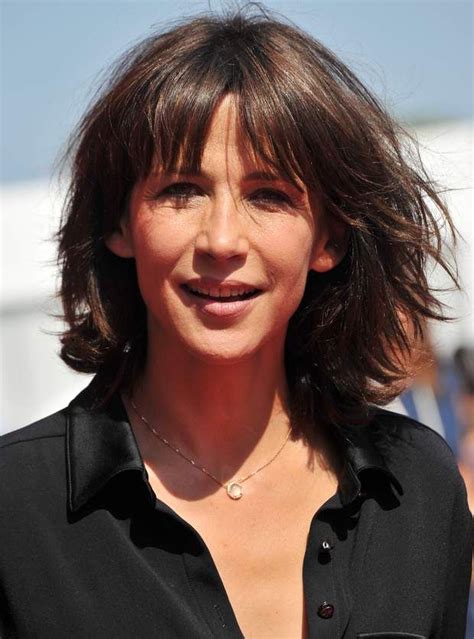 Le Carré Flou Avec Frange Comme Sophie Marceau Coiffure Sophie