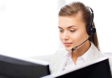 Call Center Vs Contact Center Whats The Difference Blog Us