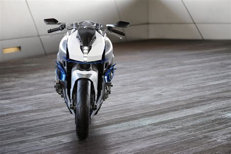 Bmw Brings Back The Six Cylinder Motorcycle With Its Hottest Concept Bike Ever Bmw Concept