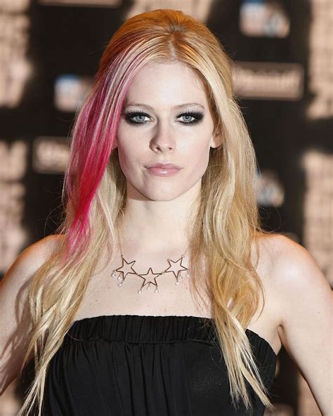 Tumblr In 2021 Celebrity Photo Avril Lavigne Avril Lavingne