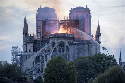 University of notre dame zu bestpreisen. Inquiries continue into cause of Notre Dame fire, says ...