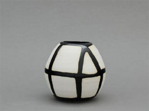 Shio Kusaka | Ceramic artists, Ceramic art, Ceramic design
