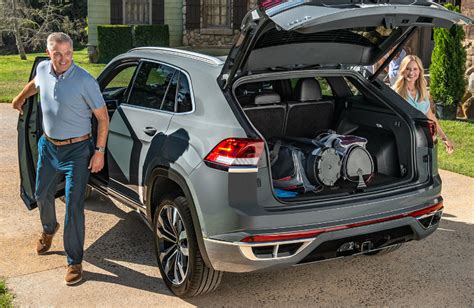 The cross sport lowers the atlas' roofline to 67.8 inches (down 2.3) and shortens the suv's overall length to 195.5 inches (5.2 less). 2020 Volkswagen Atlas Cross Sport Engine Specs and Towing ...