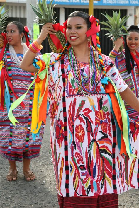 Oaxaca México Traje Tipico De Oaxaca Vestidos Tipicos De Mexico