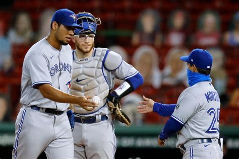 5 Blue Jays Pitchers Combine On 4 Hitter Beat Red Sox 2 1 The