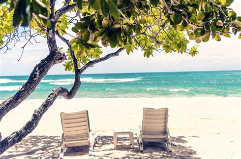 Sexiest Honeymoon Resorts In The Bahamas