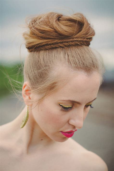 40 wedding hairstyles that look amazing on brides with long hair. 30 Top Knot Bun Wedding Hairstyles That Will Inspire(with ...