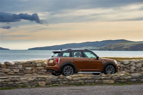 Used 2016 mini cooper countryman s with fwd, premium package, navigation package, cold weather package, navigation system. MINI Cooper S Countryman ALL4. (10/2016)