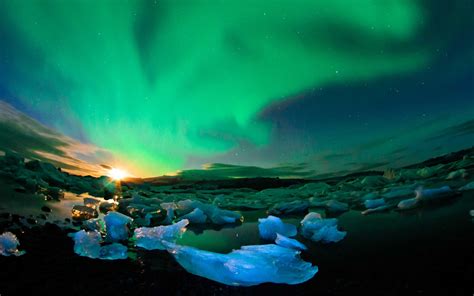 Iceland Northern Lights Sky Nature Scenery Hd Wallpaper Preview