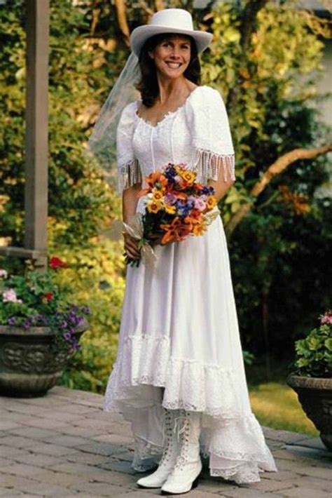 Western Wedding Dresses For Brides In North America Western Wedding
