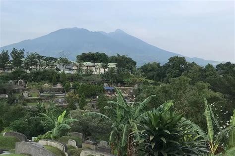 Menyaksikan Hancurnya Kraton Pajajaran Dari Gunung Gadung Hallo Id