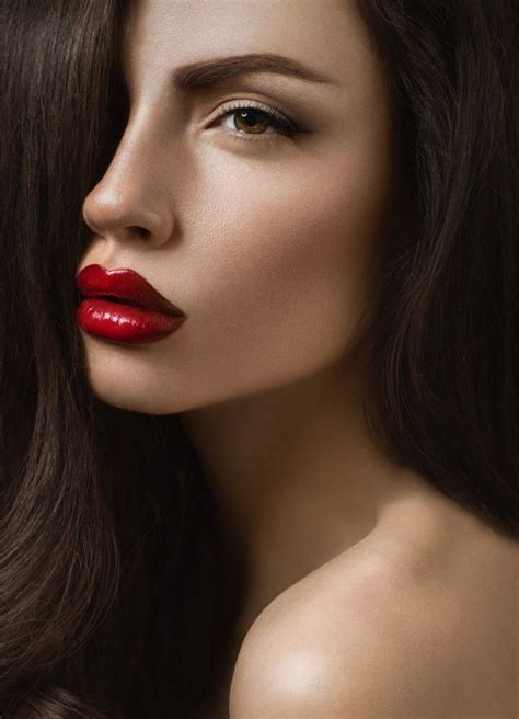 Posh Brunette Woman With Red Lips And Perfect Pure Skin Perfect Red Lips Bridal Makeup Red