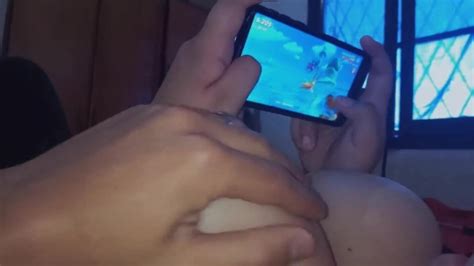 Le Toco Más Tetas Grandes A Mi Amiga Mientras Juega Videojuegos